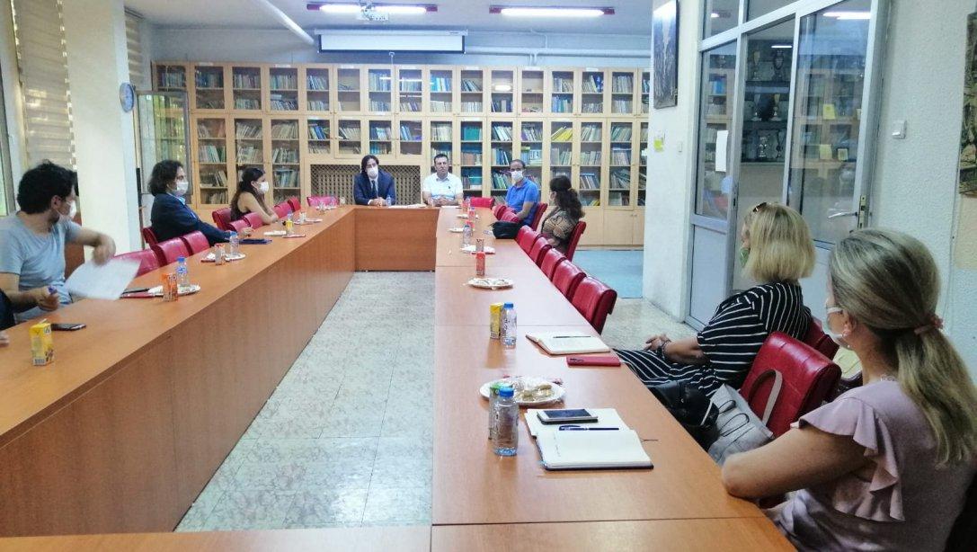 İlçe Milli Eğitim Müdürümüz Sayın Hüseyin ÖZCANLAR başkanlığında Milli Eğitim Komisyonu Toplantısı Behçet Kemal Çağlar Anadolu Lisesi'nde yapıldı.