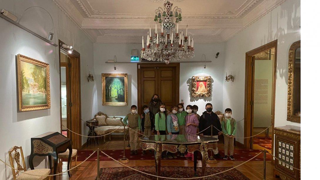 Büyük İlçeler Güven projesi Kapsamında MEV Dumlupınar İlkokulu Öğrencileri Sadberk Hanım Müzesi'ni ziyaret ettiler.  