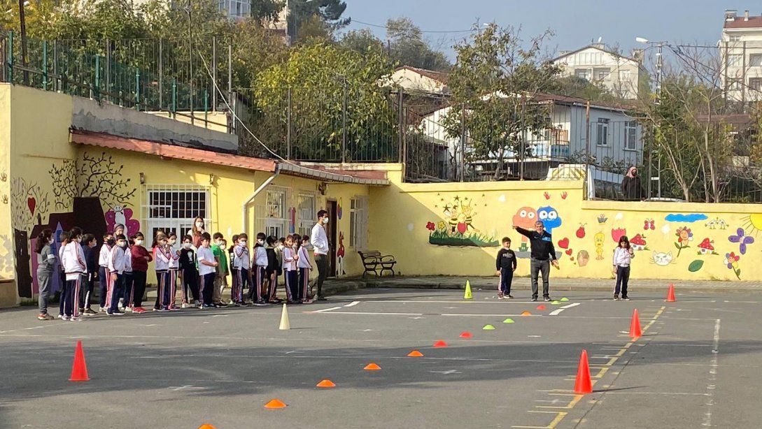 Büyük İlçeler Güven Dönüşüm Projesi Kapsamında MEV Dumlupınar İlkokulu'nda Atletizm Seçmeleri Düzenlendi. 