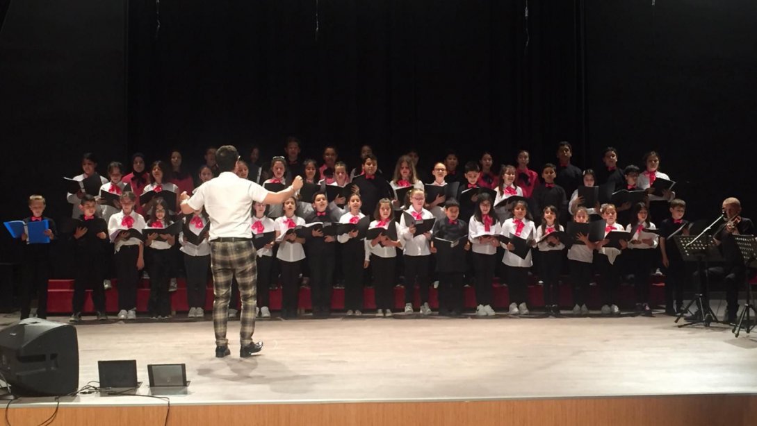 Öğrencilerimiz, İlçeler Arası Türk Sanat Müziği Koro Yarışması'na Katıldı