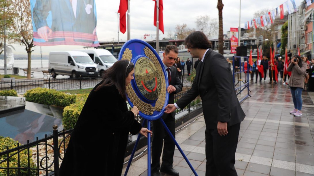 24 Kasım Öğretmenler Günü dolayısıyla İlçe Milli Eğitim Müdürümüz Hüseyin ÖZCANLAR'ın Katılımıyla Sarıyer Atatürk Meydanında Çelenk Sunma Töreni gerçekleştirildi.