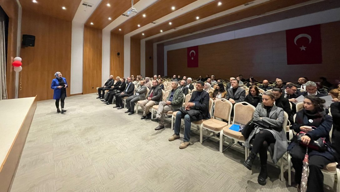 Türkiye Afetle Mücadele Planı kapsamında İlçe Milli Eğitim Müdürlüğümüzün koordinesinde planlanan yöneticilere yönelik 